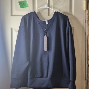Elegant Navy Blue Women's Crew Neck Sweater